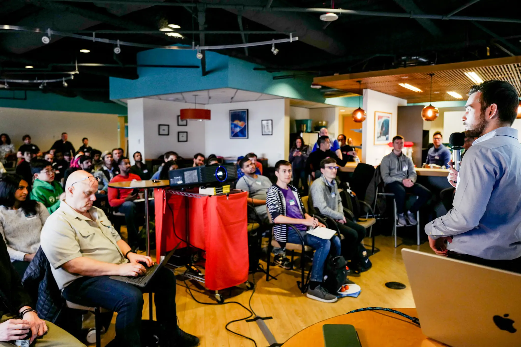 AI hackathon presentation at SURF Incubator