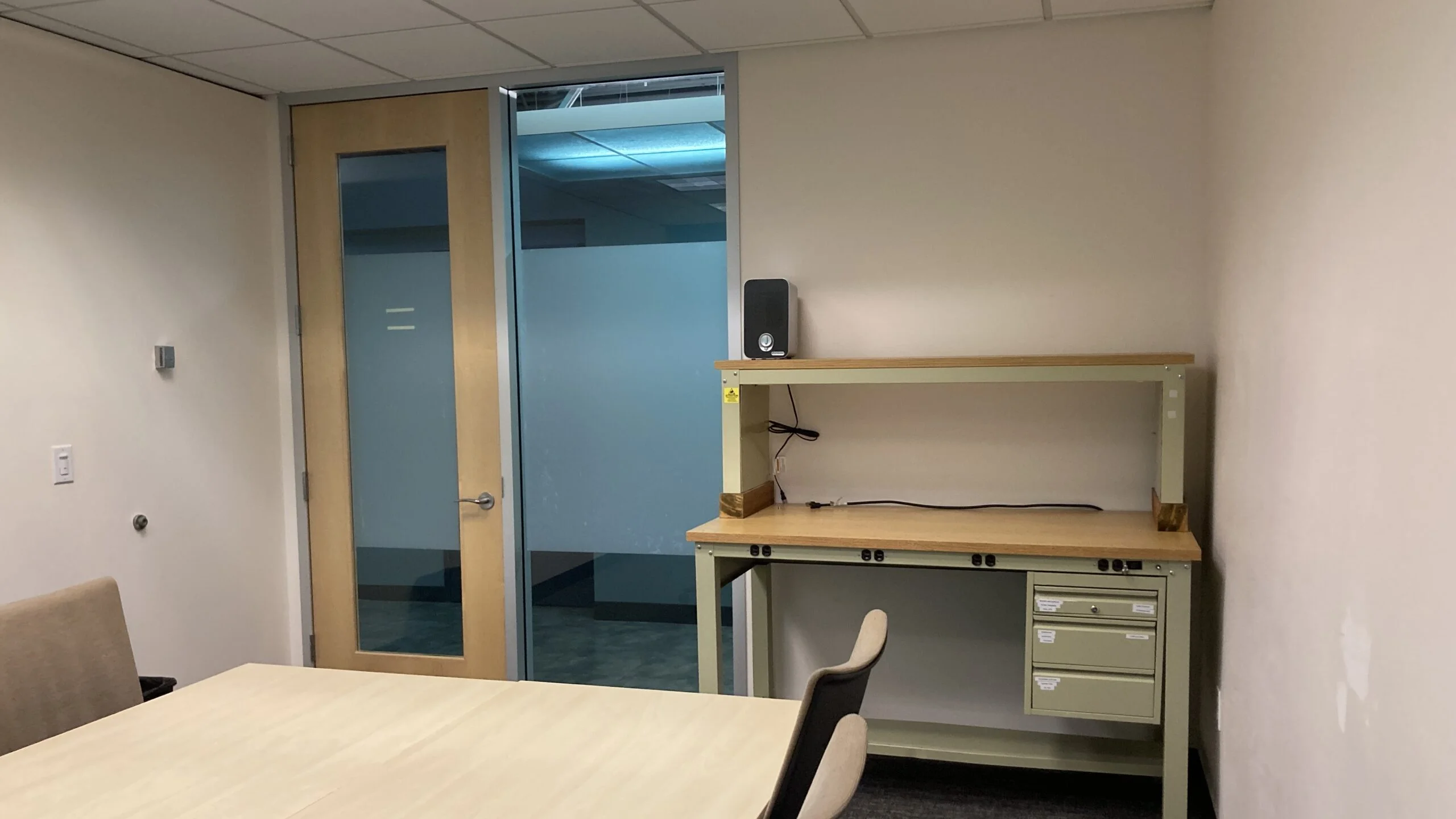 Lanai customizable meeting room for rent at SURF Incubator in downtown Seattle